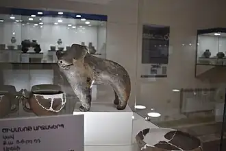 Bear-shaped ritual vessel