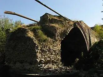 Ruins of the bridge before reconstruction