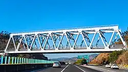 The Xingquan Railway passes through Shengxin Town, Nan'an City, and crosses the G72 Quannan Expressway via a railway bridge.