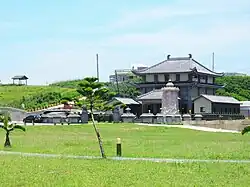 Silin Temple and its forecourt