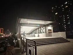 Entrance L
