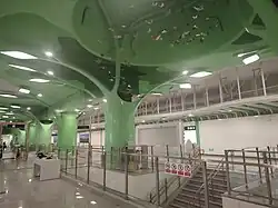 Station art located in the middle and ceiling