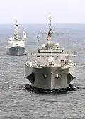 Blue Ridge escorted by South Korean destroyer ROKS&nbsp;Yulgok Yi I, 6 March 2012.