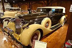 1935 Packard Twelve 1208, Convertible seban, by Dietrich