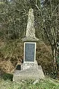 1940 memorial on road to Vernantes