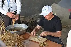 Separating soaked bark
