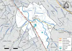 Color map showing the hydrographic network of the commune