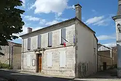 The town hall in Siecq