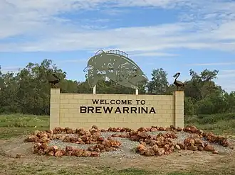 Town sign from eastern approach (2021)