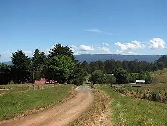 Approach to the town from the north