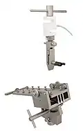 Equipment to test peeling forces up to 10&nbsp;kN