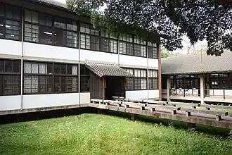 Administration of Tunghai University, Taiching City (1957), designed by Chen Chi-kwan.
