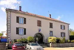 The town hall in Alaincourt