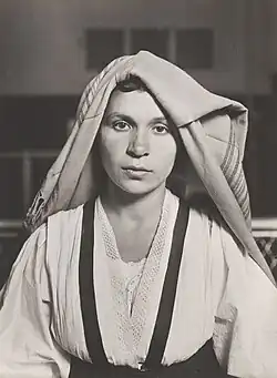 Lewis Wickes Hine, Woman with Folded Headdress, Ellis Island, NY, 1905