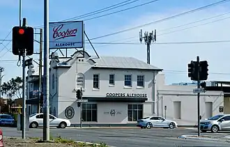 Gepps Cross Intersection with the historic Gepp's Cross Inn (currently Coopers Alehouse).