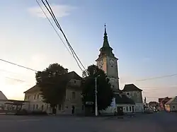 A Sânpetru landmark: The fortified German church, seen from the center