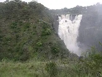 The Apsley Falls are located adjacent to the Oxley Highway, near Walcha.