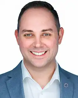 Headshot of Aron Maberry