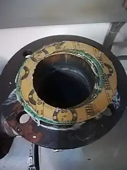 Gasket, containing nearly unbound asbestos