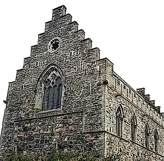 This image based on Håkonshallen gives an idea of how the main building of the castle is thought to have looked