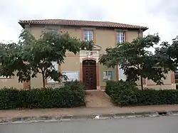 The town hall in Aurimont
