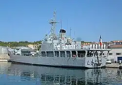 Francis Garnier in port