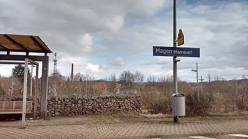 Platform with shelter