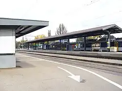 platform with tracks (Gleis) 3 and 4 (2005)