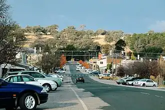 The main shopping area of Molong, Bank Street