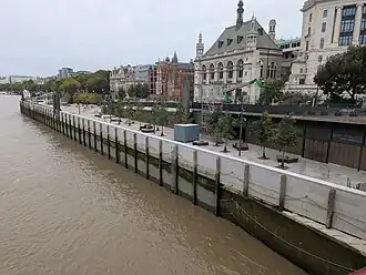 The new Fleet mouth, a CSO outfall, at Bazalgette Embankment (far left)