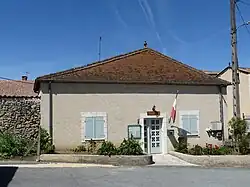 The town hall in Beauronne