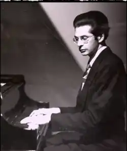 Weisman in 1945