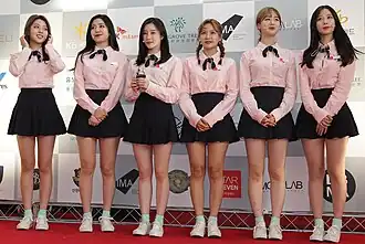 Berry Good in 2017 at LBMA Star Awards. From left to right: Sehyung, Gowoon, Taeha, Seoyul, Daye and Johyun