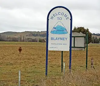 Town Entry Sign on Mid Western Highway