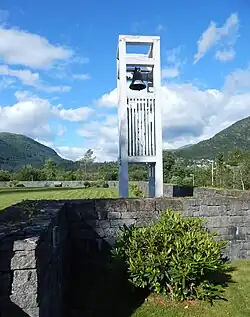 Blomreina cemetery in Førde