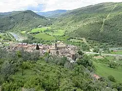 Boltaña as seen from the path to the castle.
