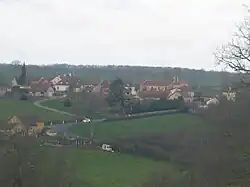 A general view of Neuilly-en-Donjon