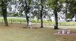 A monument in Bovée