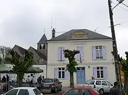 The town hall in Brégy