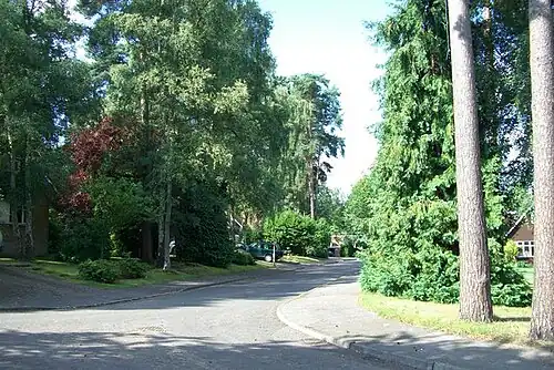 Edgcumbe Park, Crowthorne, England, by the Renway Construction Company