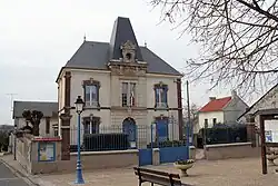 The town hall in Breuil-Bois-Robert