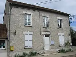 The town hall in Burcy