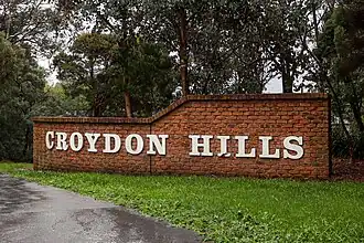 Croydon Hills sign