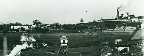 Hamlet of Cagnac (on the left) in 1908 and mine shafts no. 1, 2 and 3.