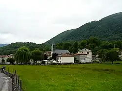 The village of Cazarilh