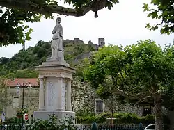 Monument in Châteauneuf-du-Rhône