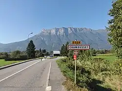 The road into Chamousset