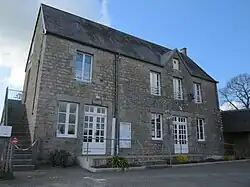 The town hall in Champcervon