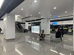 Line 14 platform
