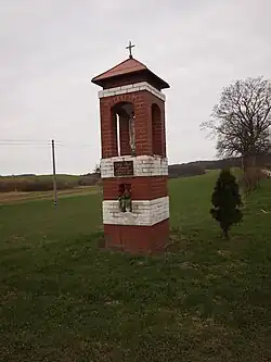A wayside shrine in Szczerbięcin